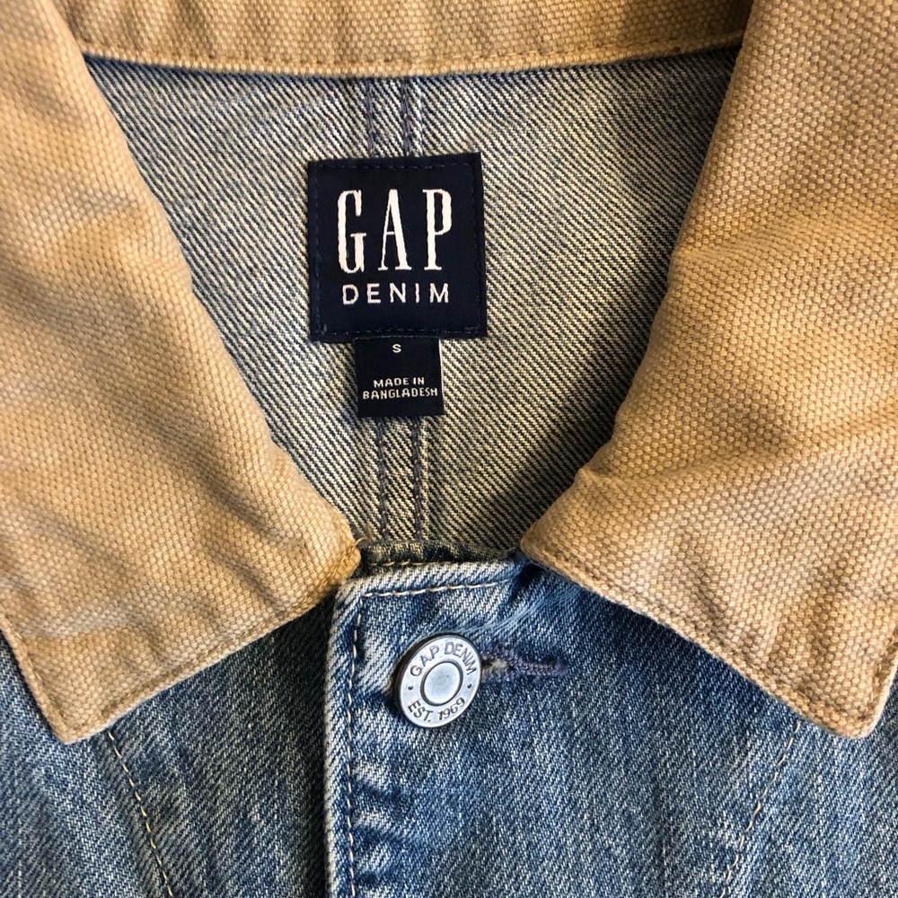 GAP Light Blue Denim Jacket with Tan Collar
